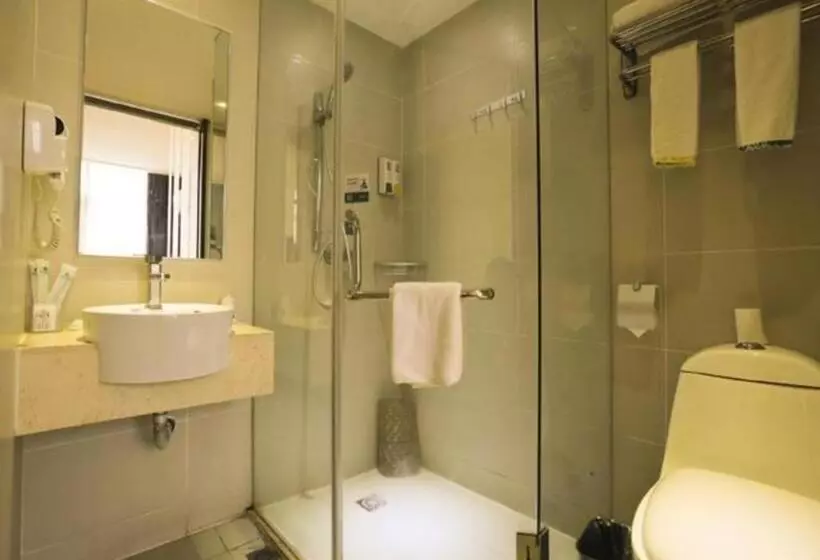 هتل City Comfort Inn Wuhan Jianghan Road Pedestrian Street Metro Station