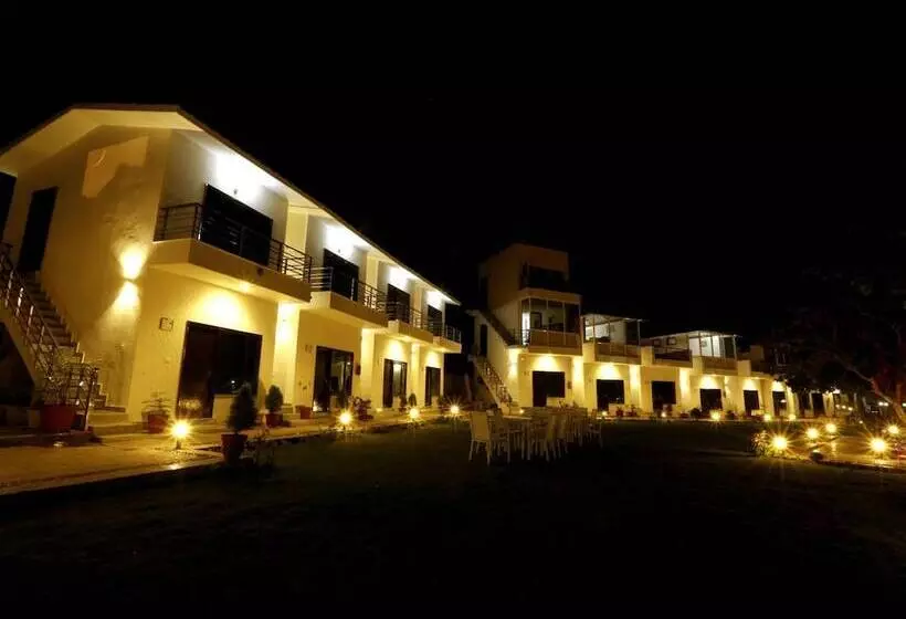 ホテル Ezzenza Mahayana Resort & Spa