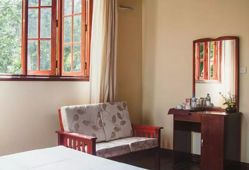 هتل Gurahaana Guest House