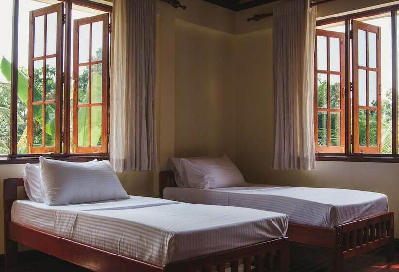 هتل Gurahaana Guest House