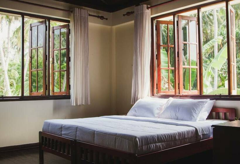 هتل Gurahaana Guest House