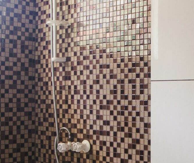 هتل Gurahaana Guest House