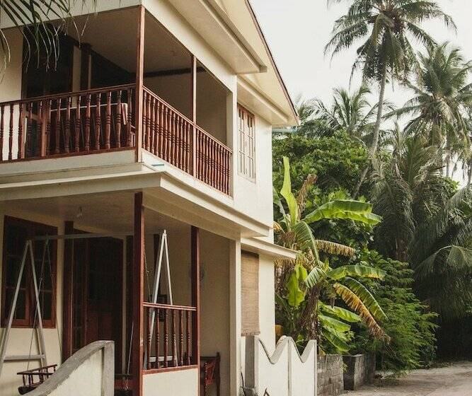 هتل Gurahaana Guest House