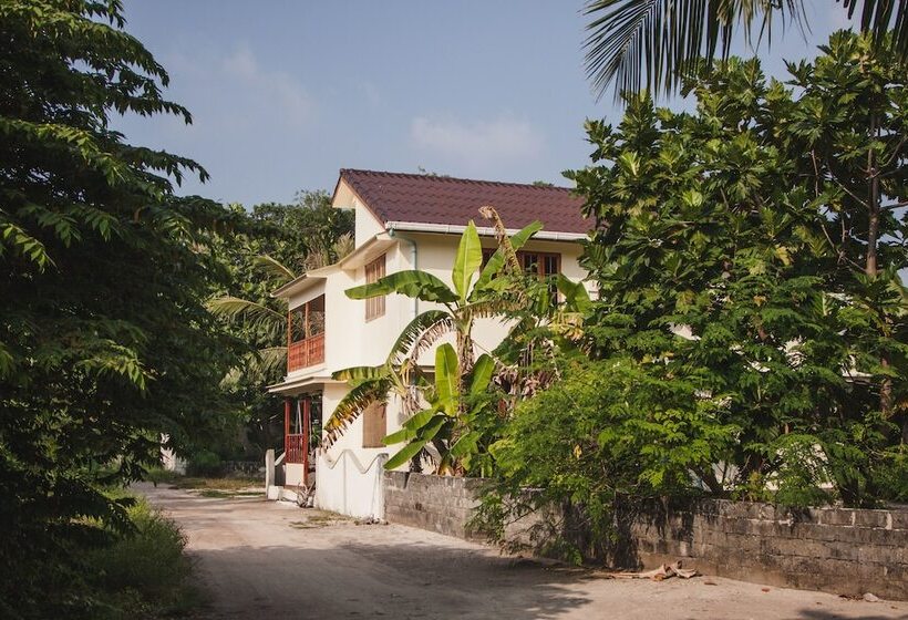 هتل Gurahaana Guest House