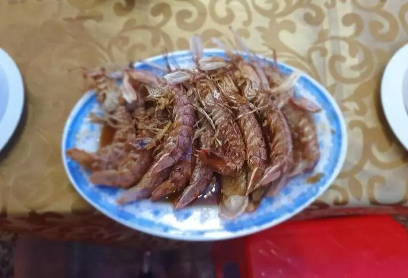 هتل Hoang Nam