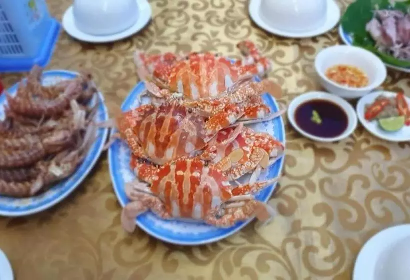 هتل Hoang Nam