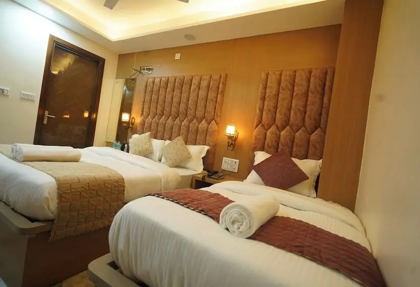 ホテル Mahesh Guest House By Wb Inn