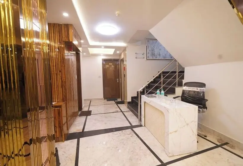 ホテル Mahesh Guest House By Wb Inn
