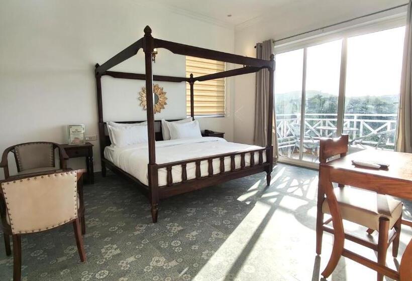 Hotel The Sky Imperial Pavoreal Jungle Resort