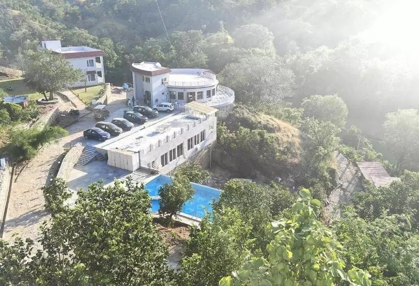 ホテル The Sky Imperial Pavoreal Jungle Resort