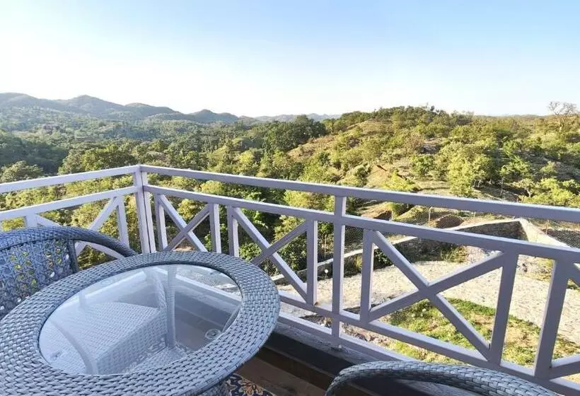 ホテル The Sky Imperial Pavoreal Jungle Resort