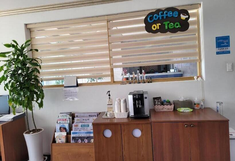 מוטל Modern Business