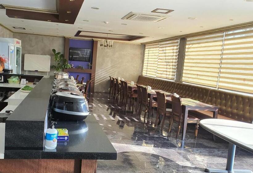 מוטל Modern Business