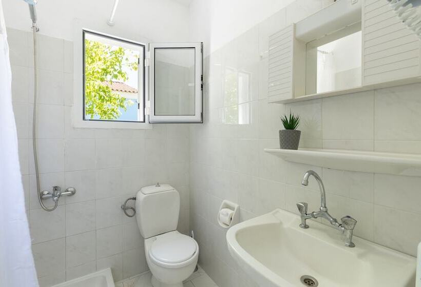 ペンション Villa Amorossa With Garden View & Shared Pool By Konnect, Roda Corfu