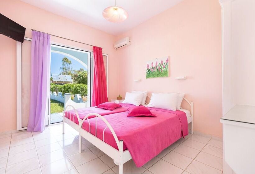 ペンション Villa Amorossa With Garden View & Shared Pool By Konnect, Roda Corfu