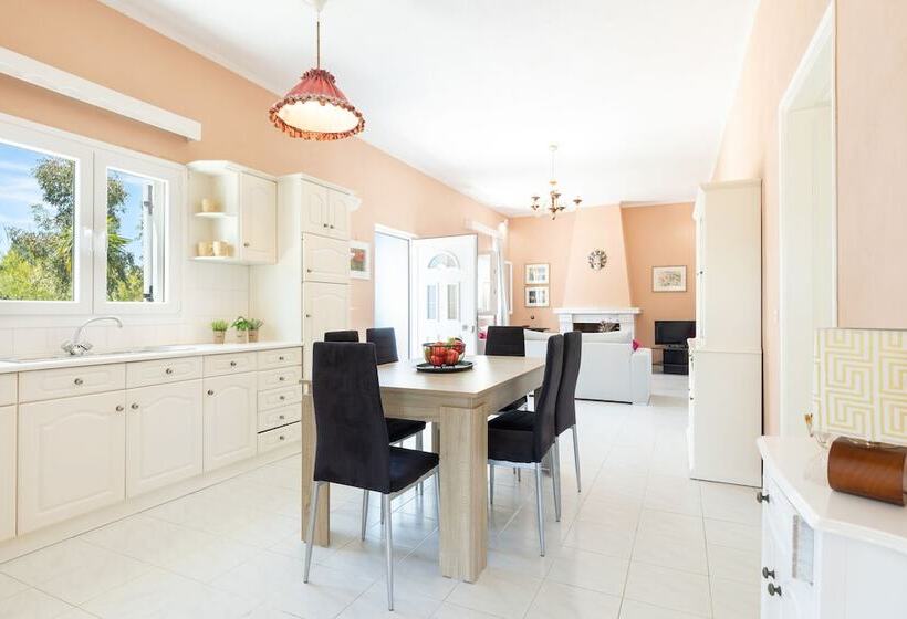 ペンション Villa Amorossa With Garden View & Shared Pool By Konnect, Roda Corfu