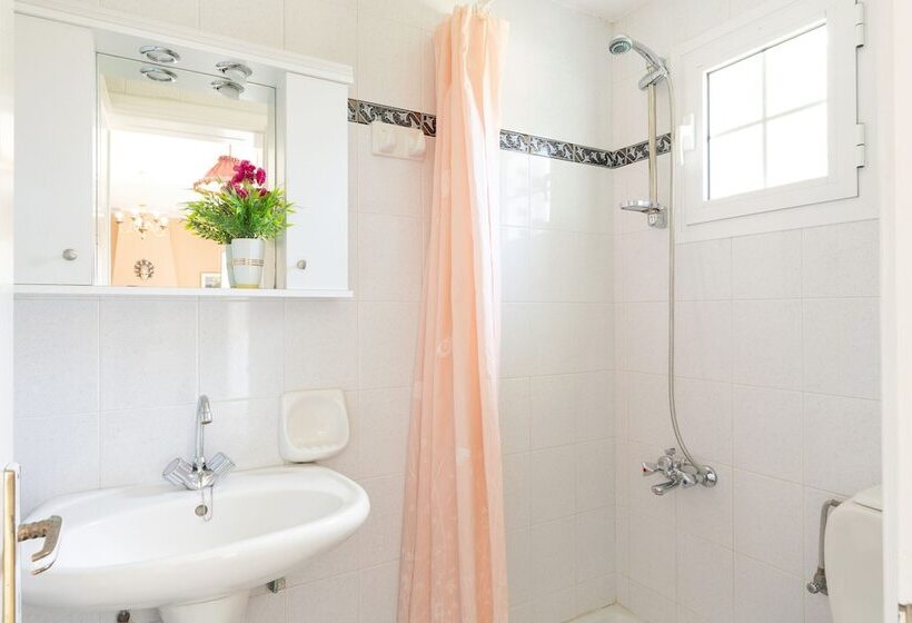 ペンション Villa Amorossa With Garden View & Shared Pool By Konnect, Roda Corfu