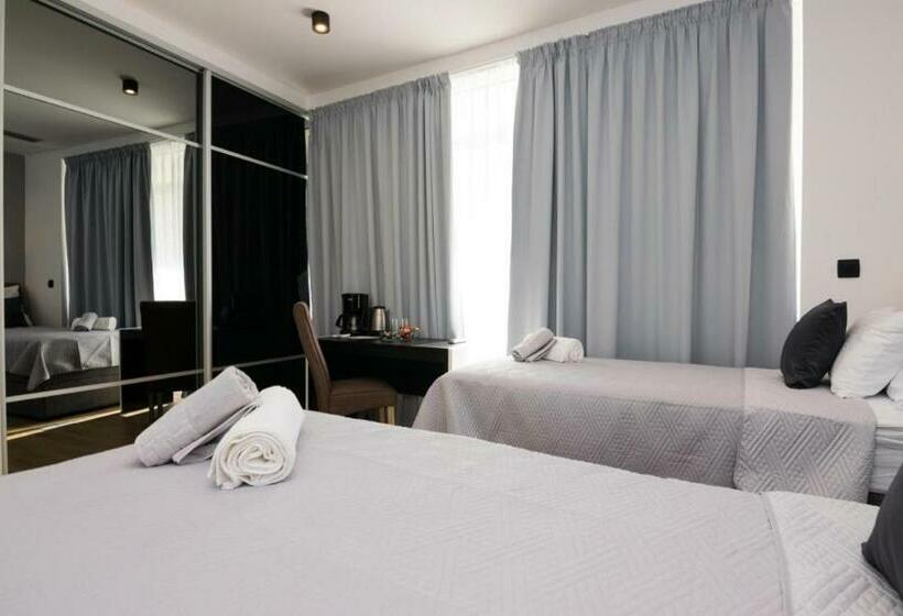 ベッドアンドブレックファースト Sky & Sun Luxury Rooms With Private Parking In The Garage