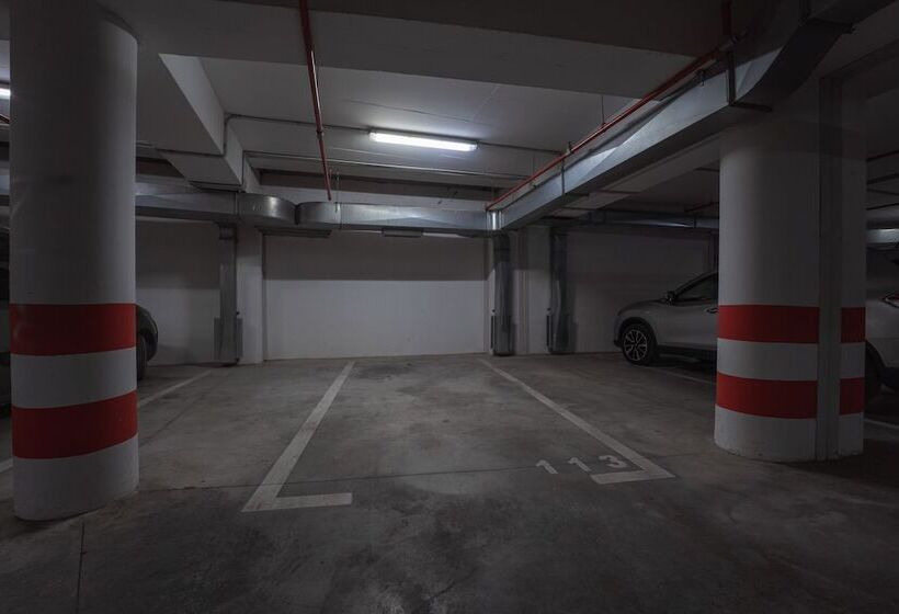 ベッドアンドブレックファースト Sky & Sun Luxury Rooms With Private Parking In The Garage