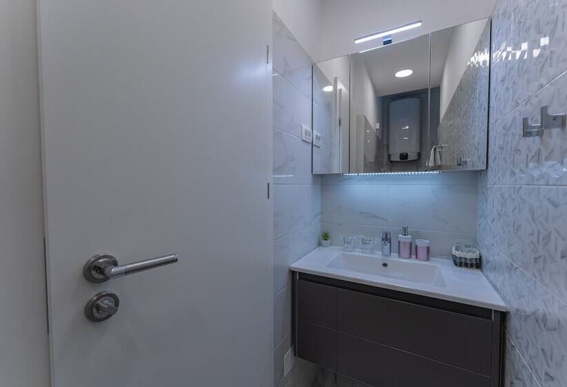 ベッドアンドブレックファースト Sky & Sun Luxury Rooms With Private Parking In The Garage