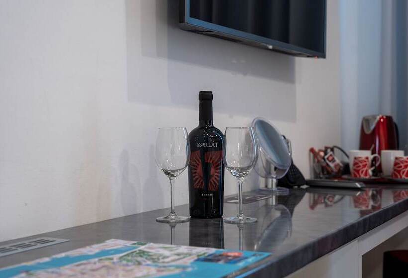 ベッドアンドブレックファースト Sky & Sun Luxury Rooms With Private Parking In The Garage