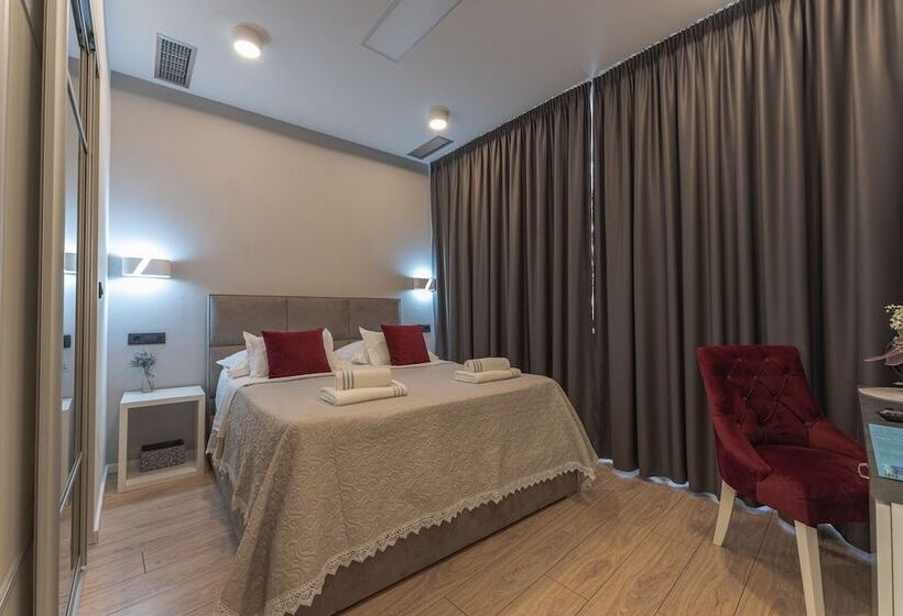 ベッドアンドブレックファースト Sky & Sun Luxury Rooms With Private Parking In The Garage