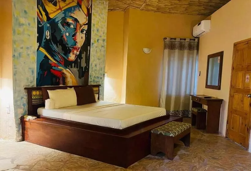 هتل Bamboo Village Resort