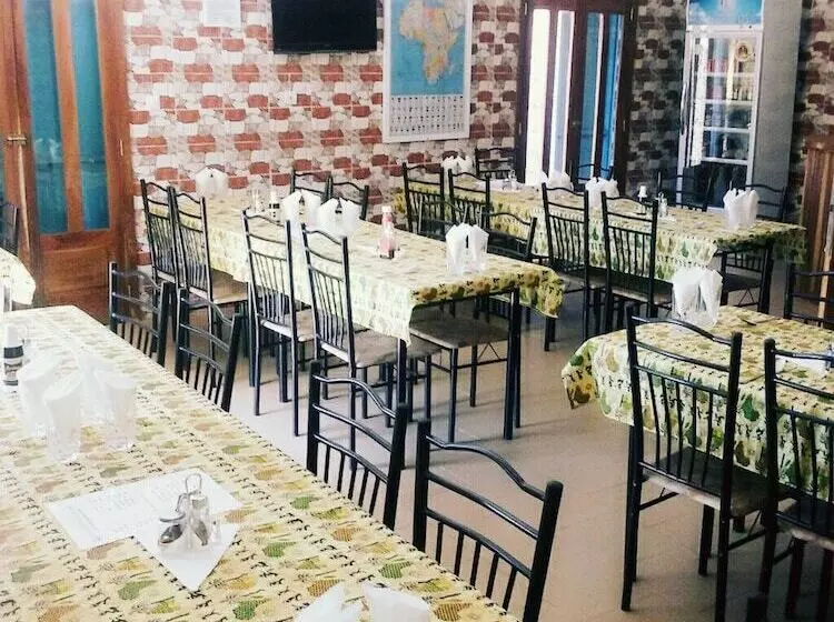 هتل Djiguiya Salam Tambacounda
