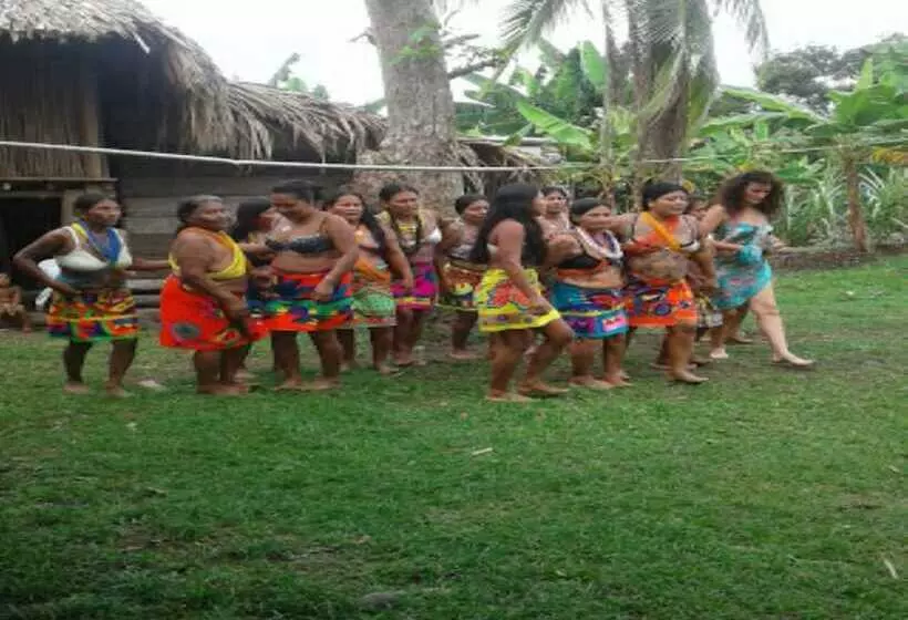 ホテル Hospedaje Casa Cultural Wounaan