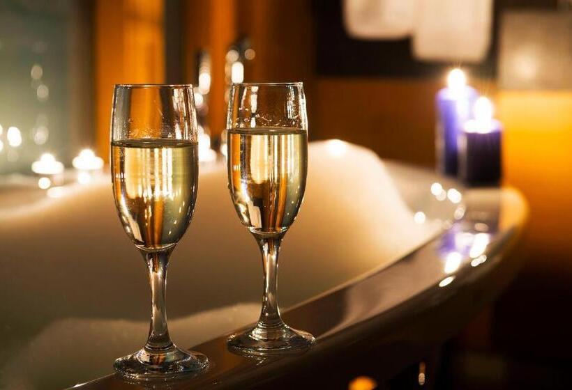 Oakridge Hotel & Spa