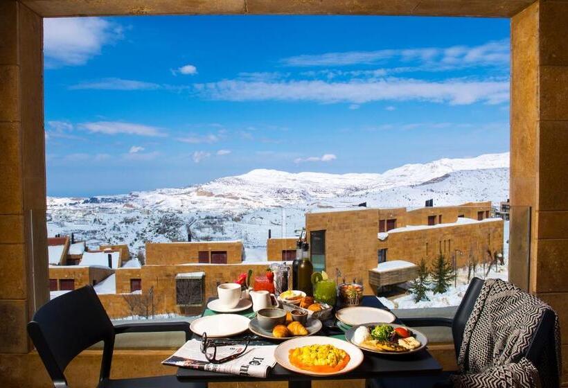 Oakridge Hotel & Spa