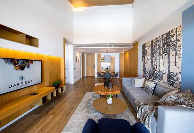 Oakridge Hotel & Spa