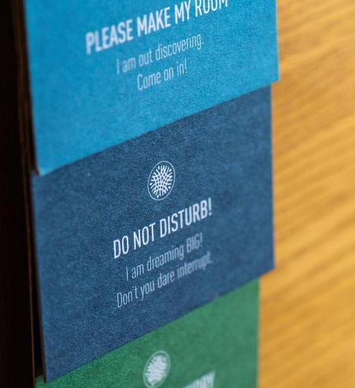 Oakridge Hotel & Spa