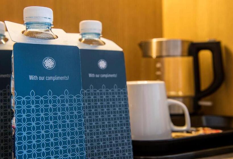 Oakridge Hotel & Spa