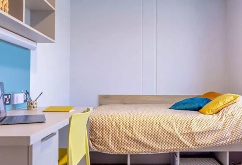 پانسیون Heyday Student Living