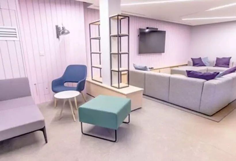 پانسیون Heyday Student Living