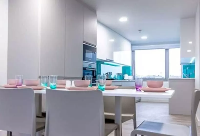 پانسیون Heyday Student Living