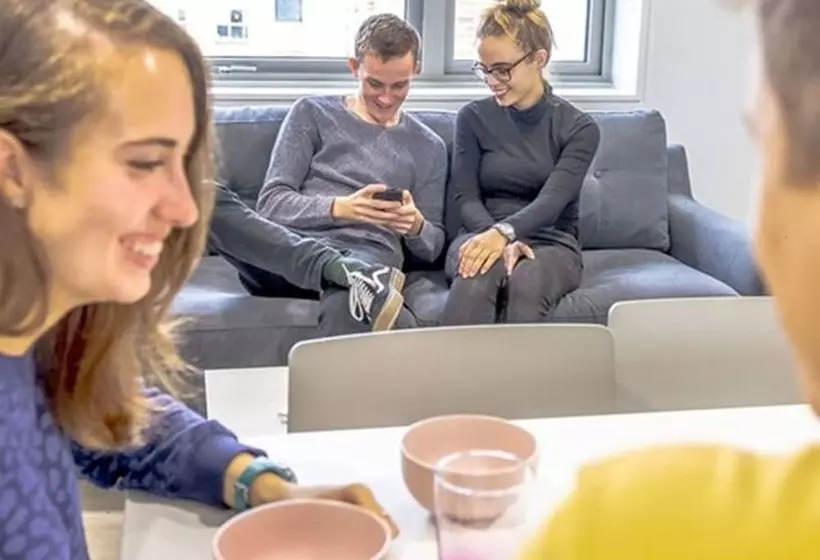 پانسیون Heyday Student Living