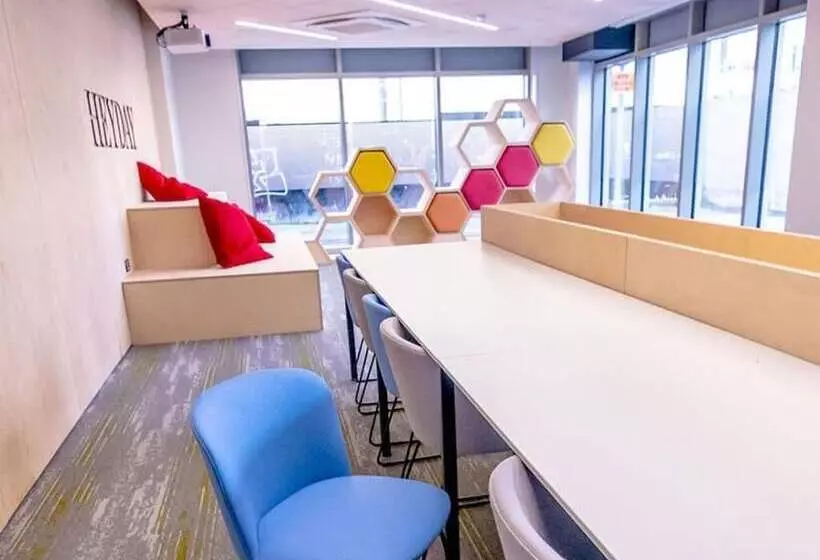 پانسیون Heyday Student Living