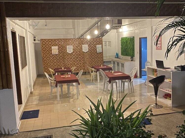 ペンション Seaview Hills Luxury Apartments & Rooms