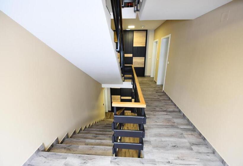 تختخواب و صبحانه Villa Mramor