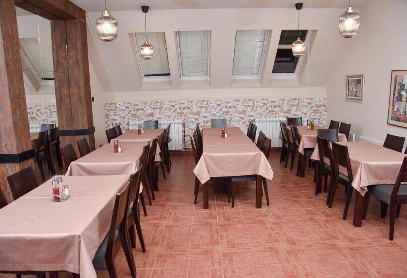 تختخواب و صبحانه Villa Mramor