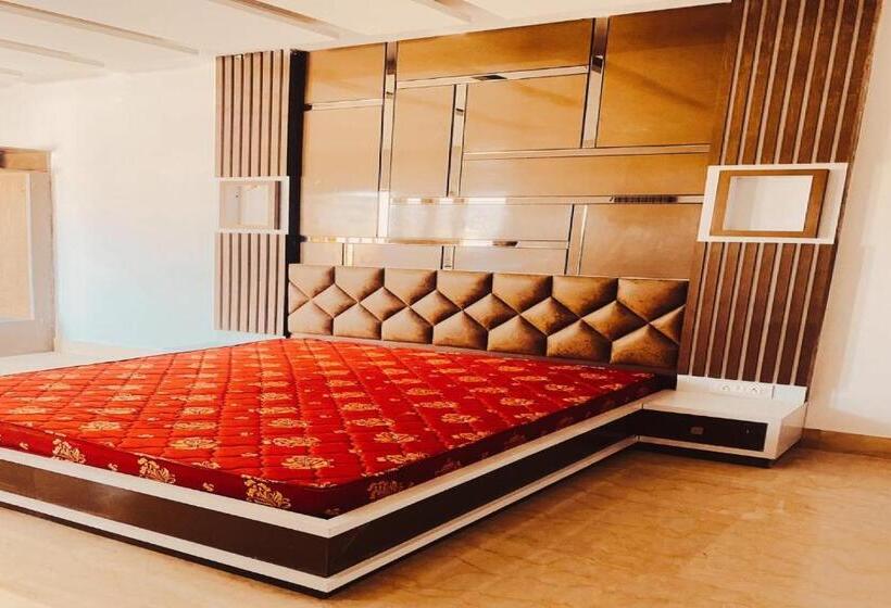 호텔 Oyo 85622 Alahapur