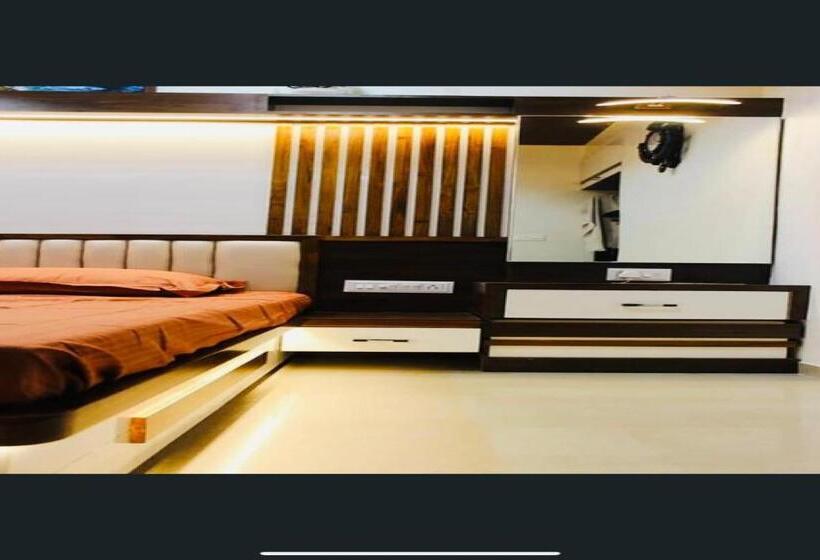 호텔 Oyo 85622 Alahapur