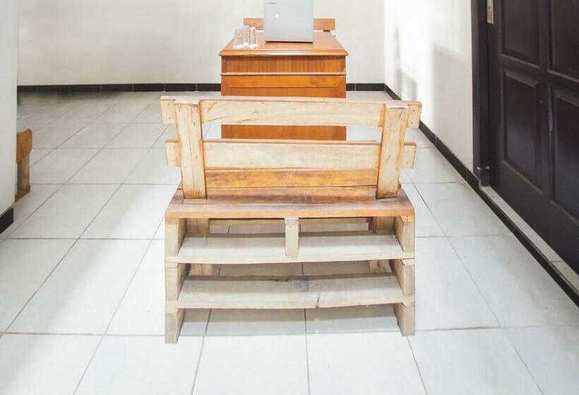 酒店 Oyo 90904 Sukali Guesthouse