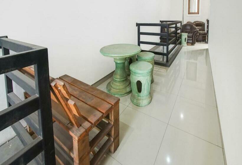 酒店 Oyo 90904 Sukali Guesthouse