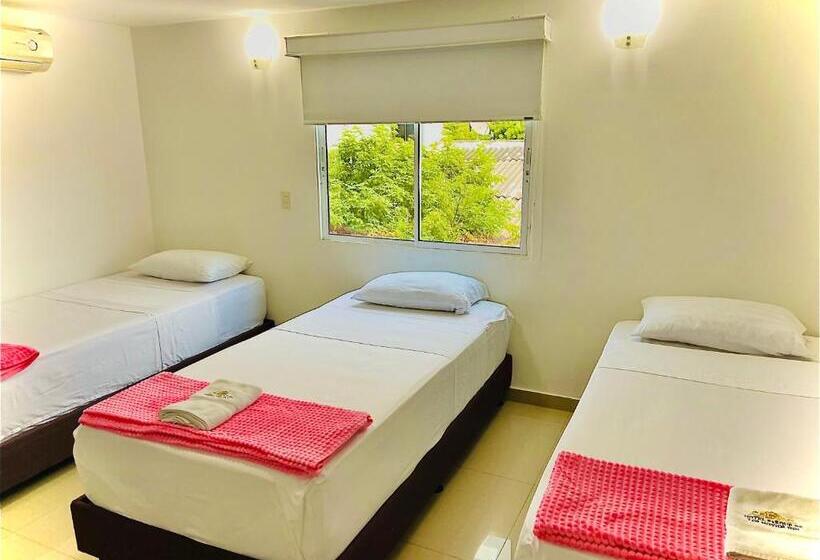 هتل Parque De Los Novios Inn