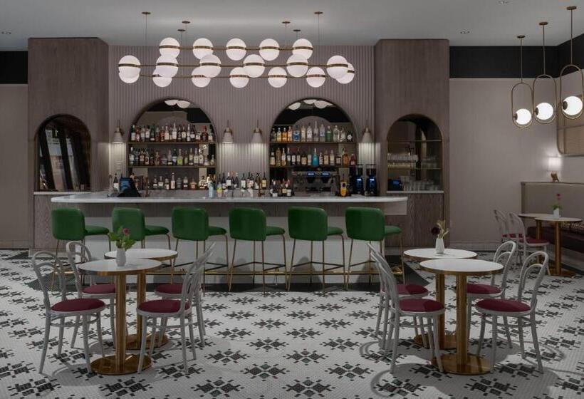 هتل The Dorian, Autograph Collection