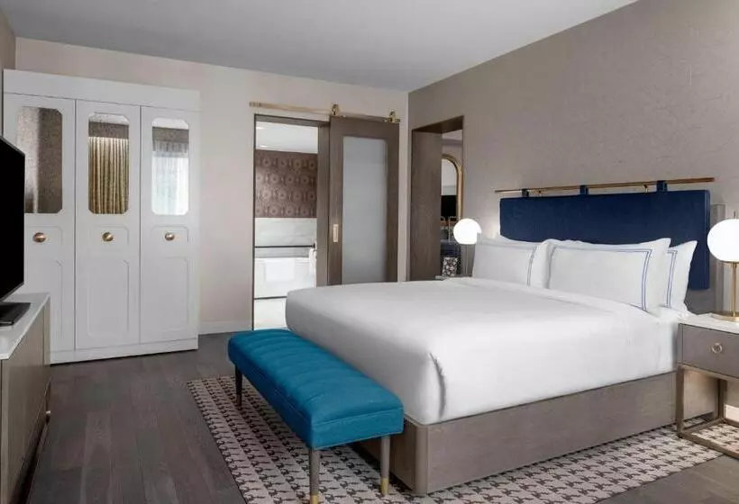 هتل The Dorian, Autograph Collection