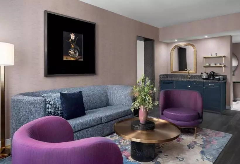 هتل The Dorian, Autograph Collection